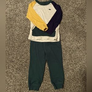 Carters two piece toddler boy set